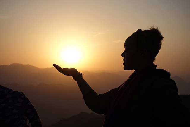 Programa-de-meditacion,-yoga-y-bienestar-personalizado-e-individual-online-y-presencial